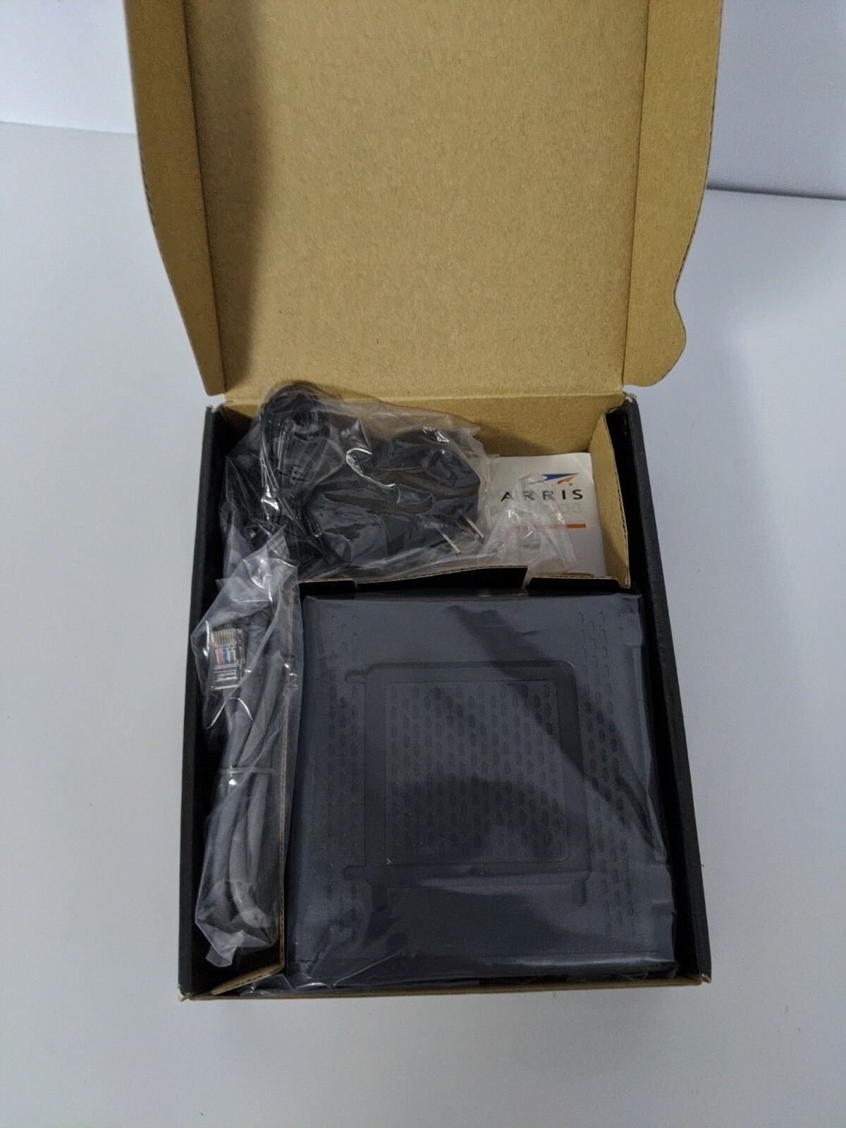 ARRIS SURFBOARD CABLE MODEM SB6141