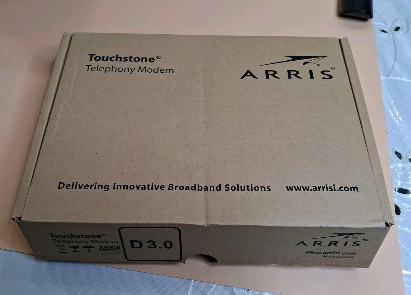 🤩 ARRIS TM822 e DOCSIS 3.0 8×4 Ultra-High Speed Modem – Black + Battery
