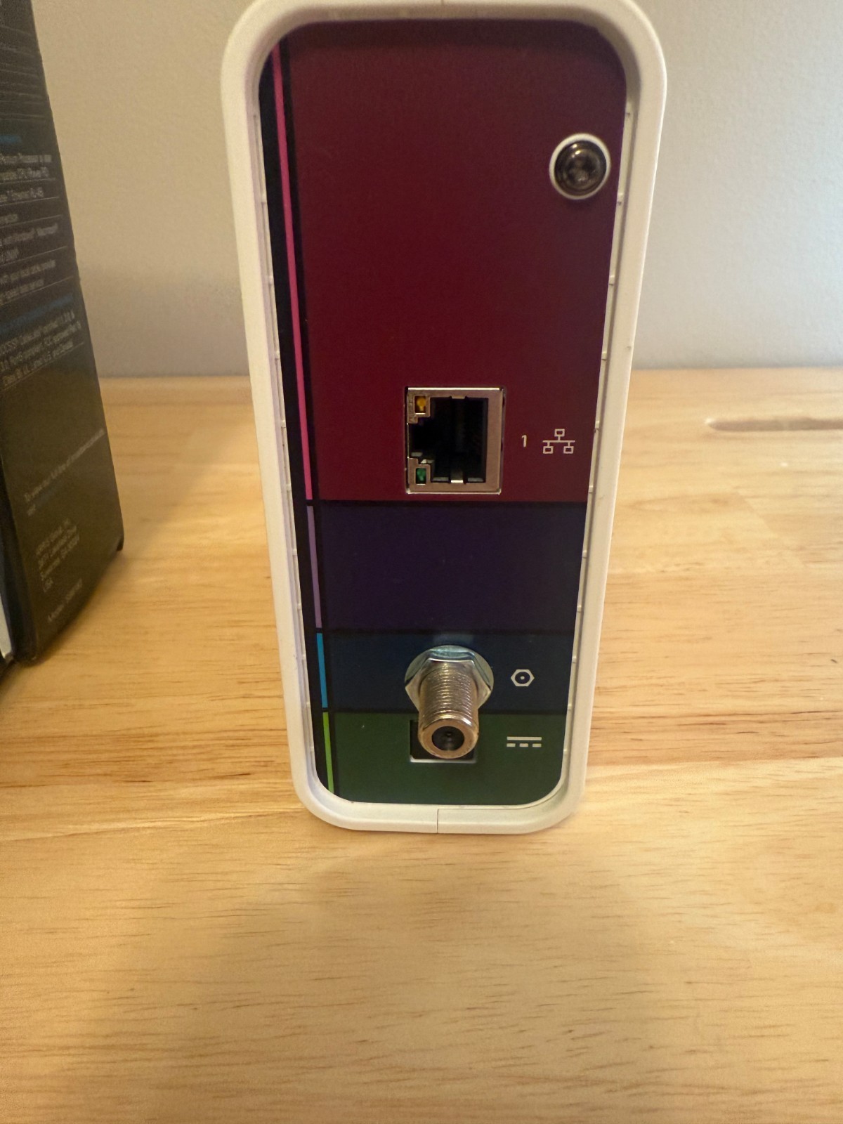 ARRIS SB6183 686 Mbps Cable Modem ***OPEN BOX***