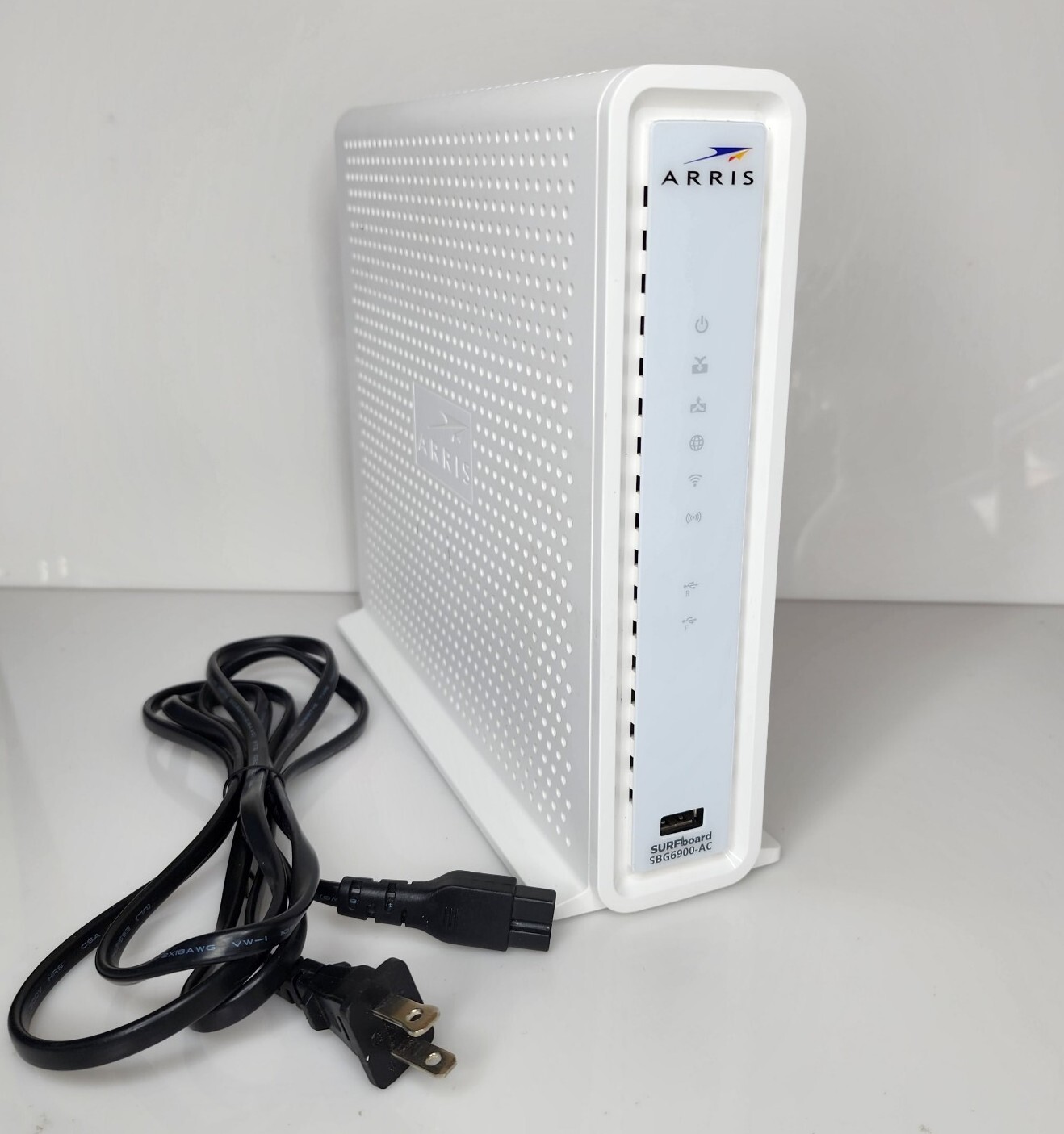ARRIS SURFboard AC1900 Dual-Band Router with DOCSIS 3.0 Cable Modem – White