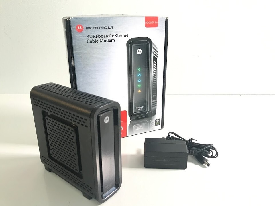 Motorola SURFboard Ethernet Cable Modem WiFi Router SB6121 High Speed