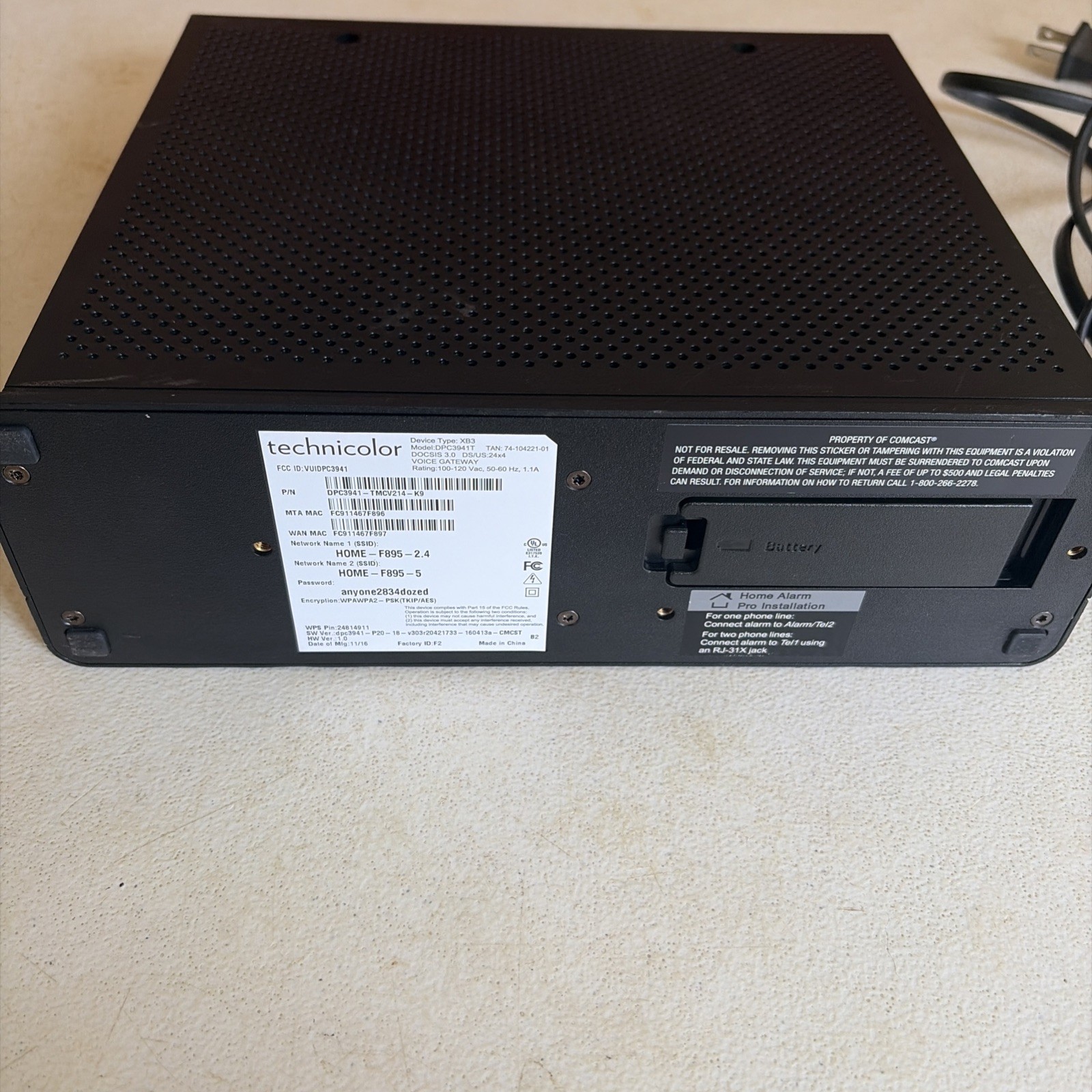 Xfinity DPC3941T DOCSIS 3.0 Dual Band WiFi XB3 Device Type Voice Gateway Router