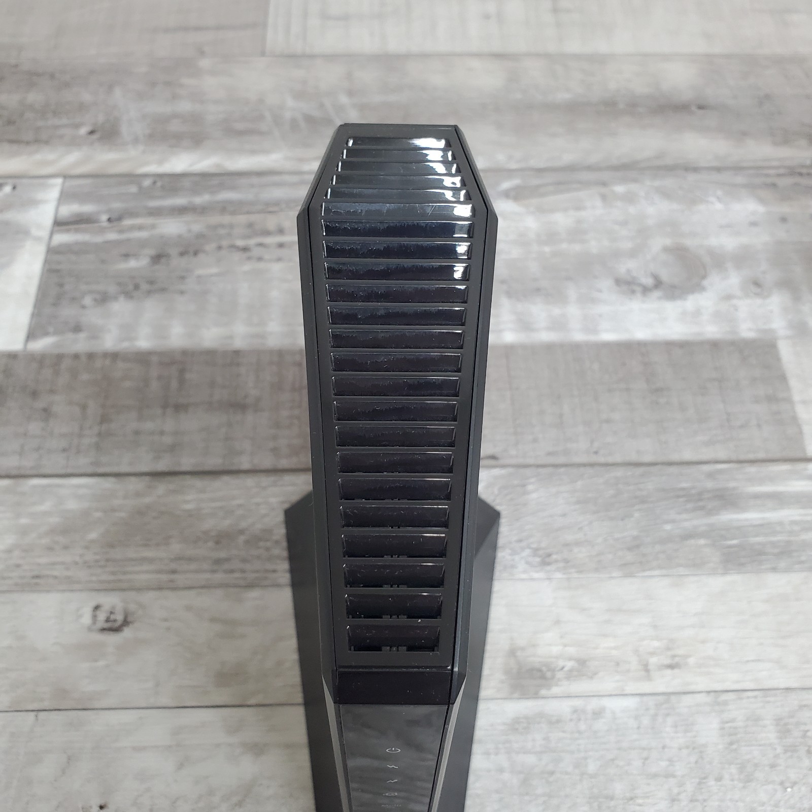 NETGEAR Nighthawk CM2000 DOCSIS 3.1 2.5Gbps Cable Modem For Gaming