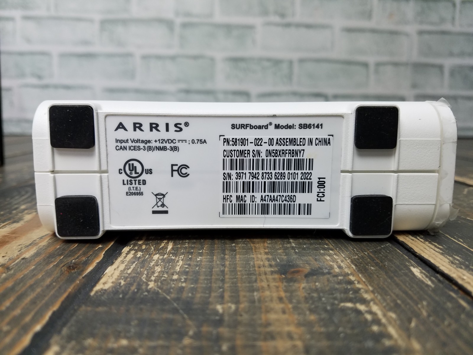 Arris SurfBoard Cable Modem SB6141 DOCSIS 3.0 8X4 Channels 400 Series