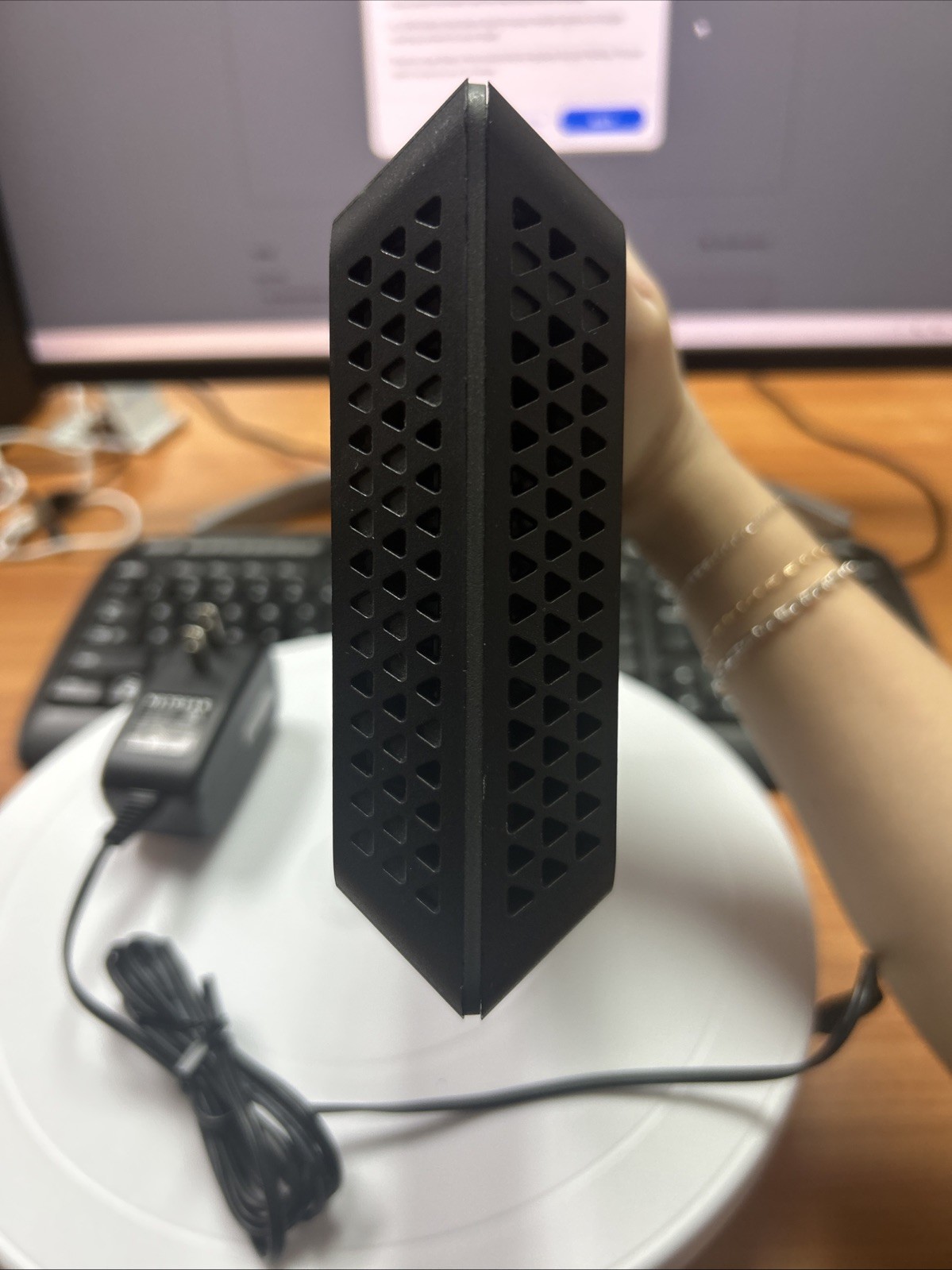 NETGEAR CM600 DOCSIS 3.0 24×8 960 Mbps Xfinity Spectrum Cox – Tested & Working