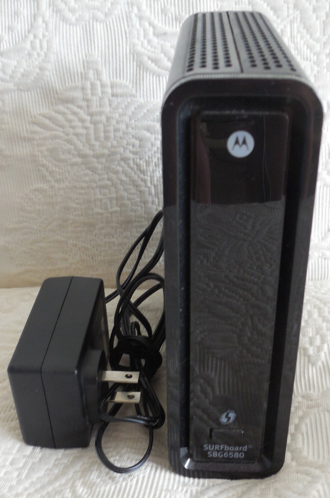 Internet Modems-3 Used modems -Motorola Surfboard SB5101U & SBG6580,NETGEAR N300