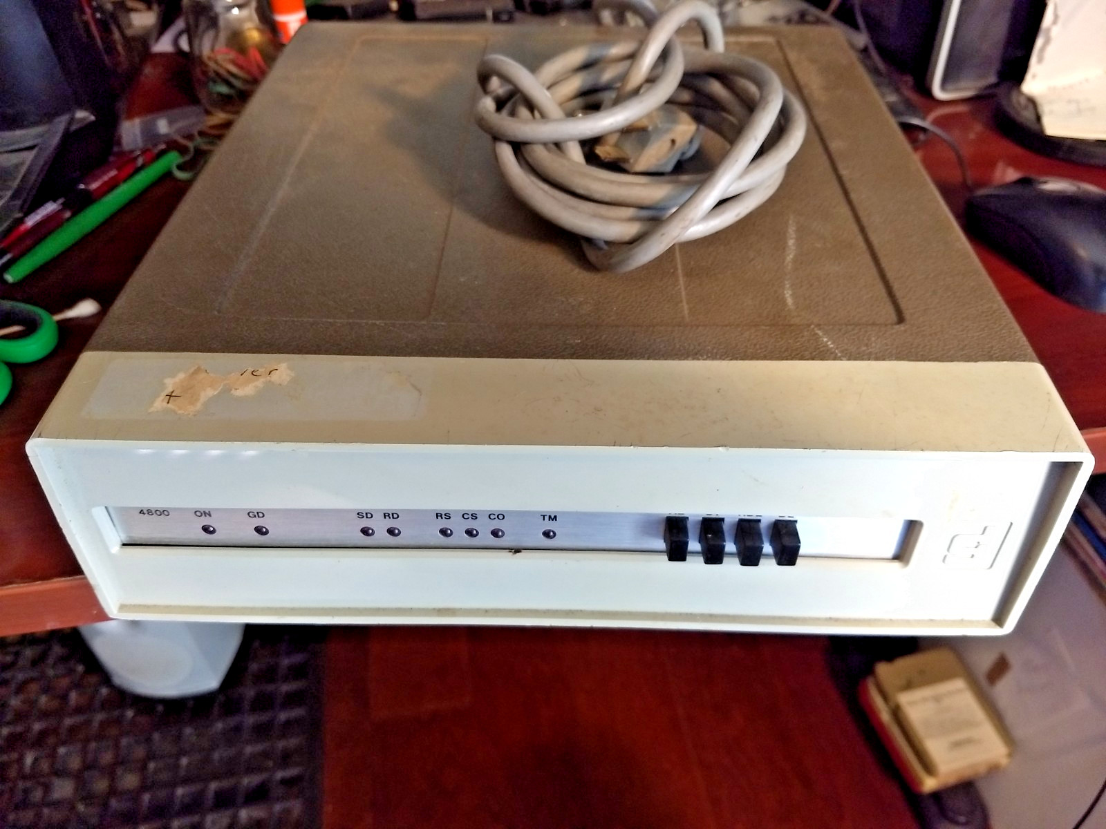 Vintage General DataComm Model DE-3 4800 Business Modem Data Communications Unit