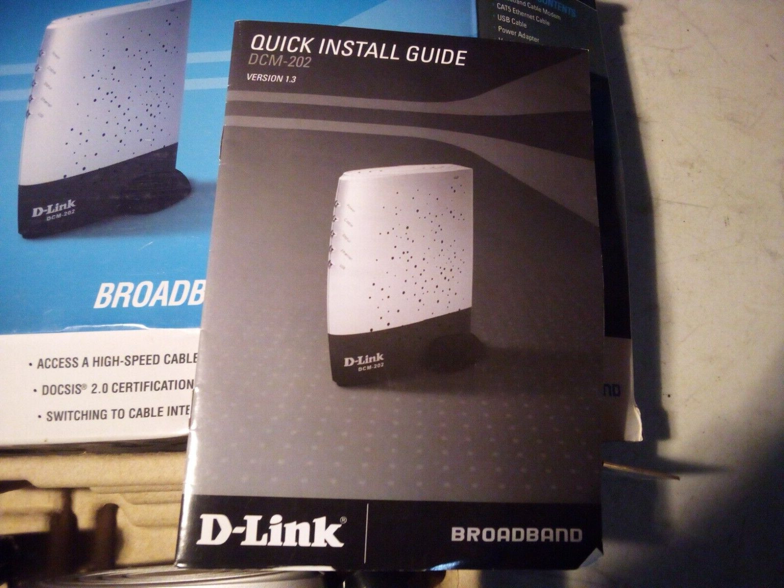 D-Link DCM-202 DOCSIS 2.0 USB/Ethernet Cable Modem Router