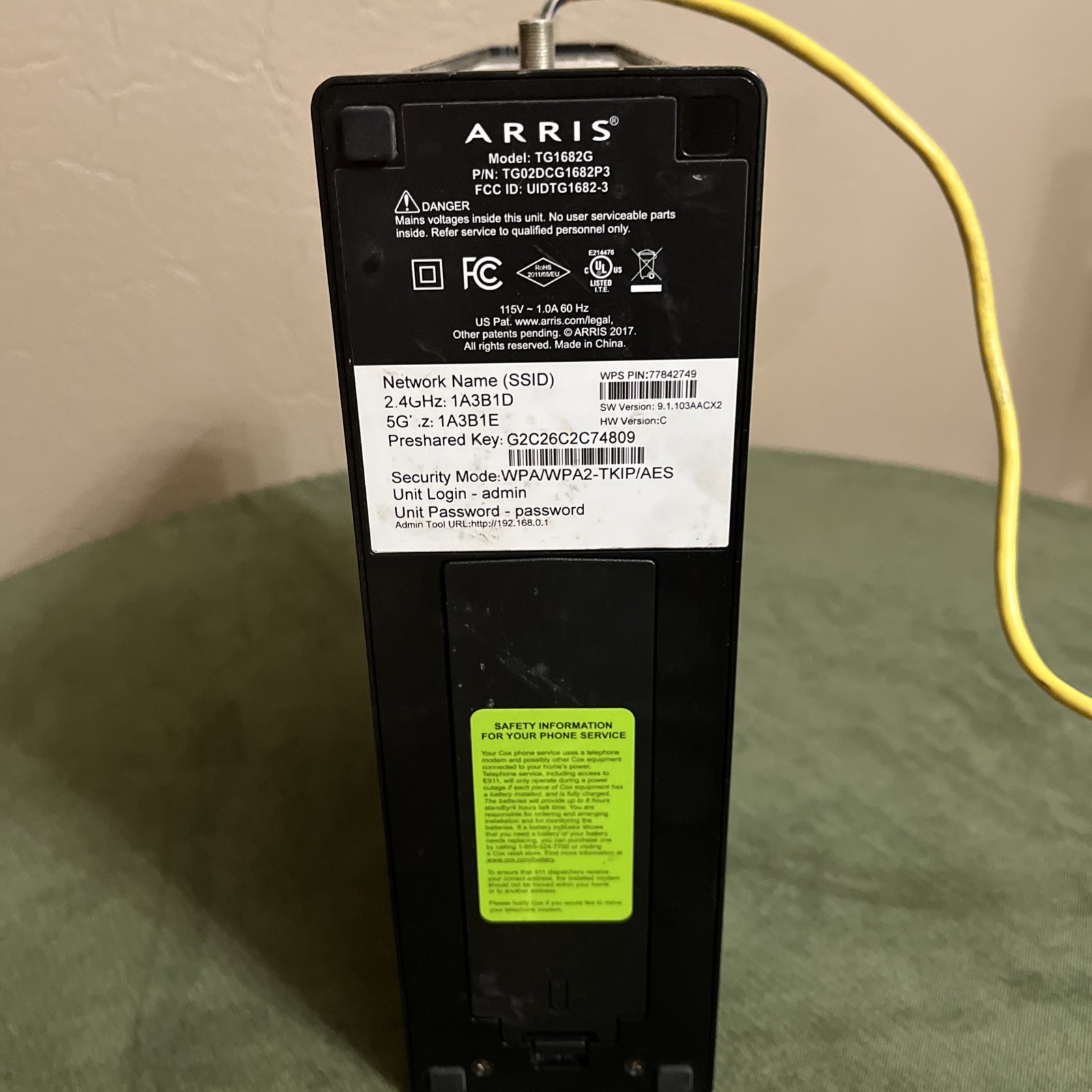 Arris Panoramic TG1682G Dual Band 2.4GHz 5GHz Wireless WiFi Router Cable Modem