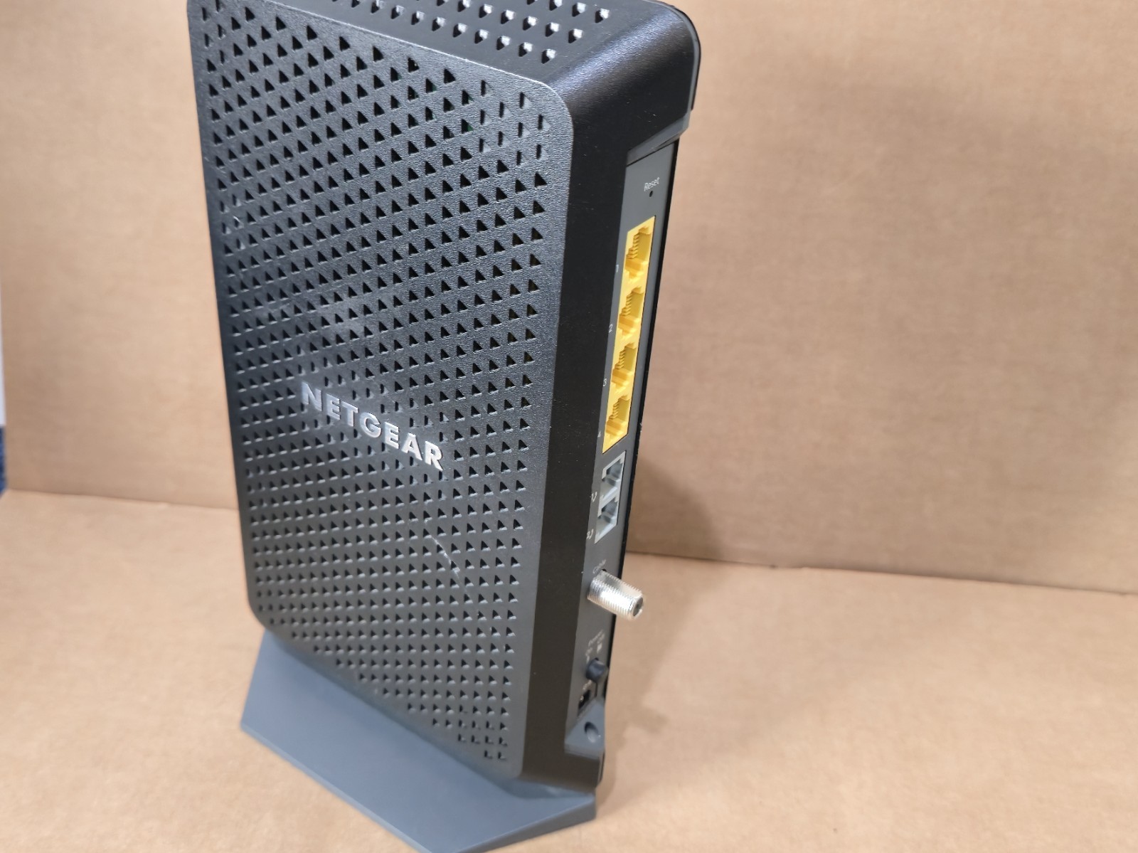 NETGEAR CM1150V Cable Modem Black 4 LAN Ports Comcast Xfinity Cox Modem +Voice