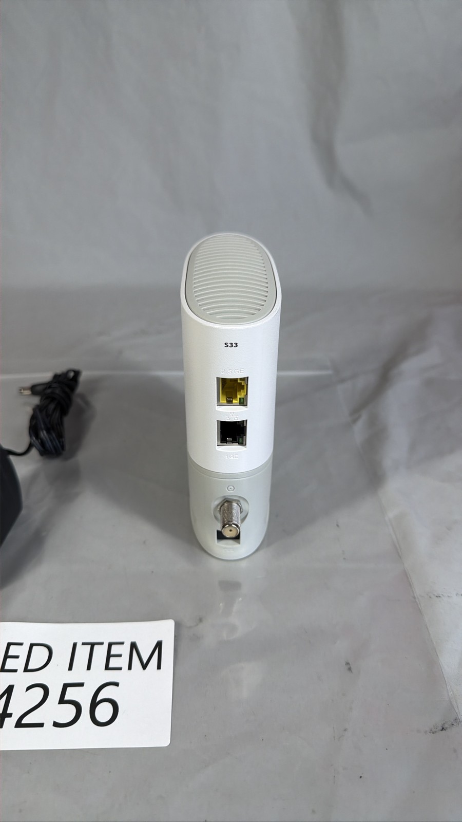 ARRIS SURFboard S33 v2 DOCSIS 3.1 2.5 Gbps Cable Modem with Power Adapter