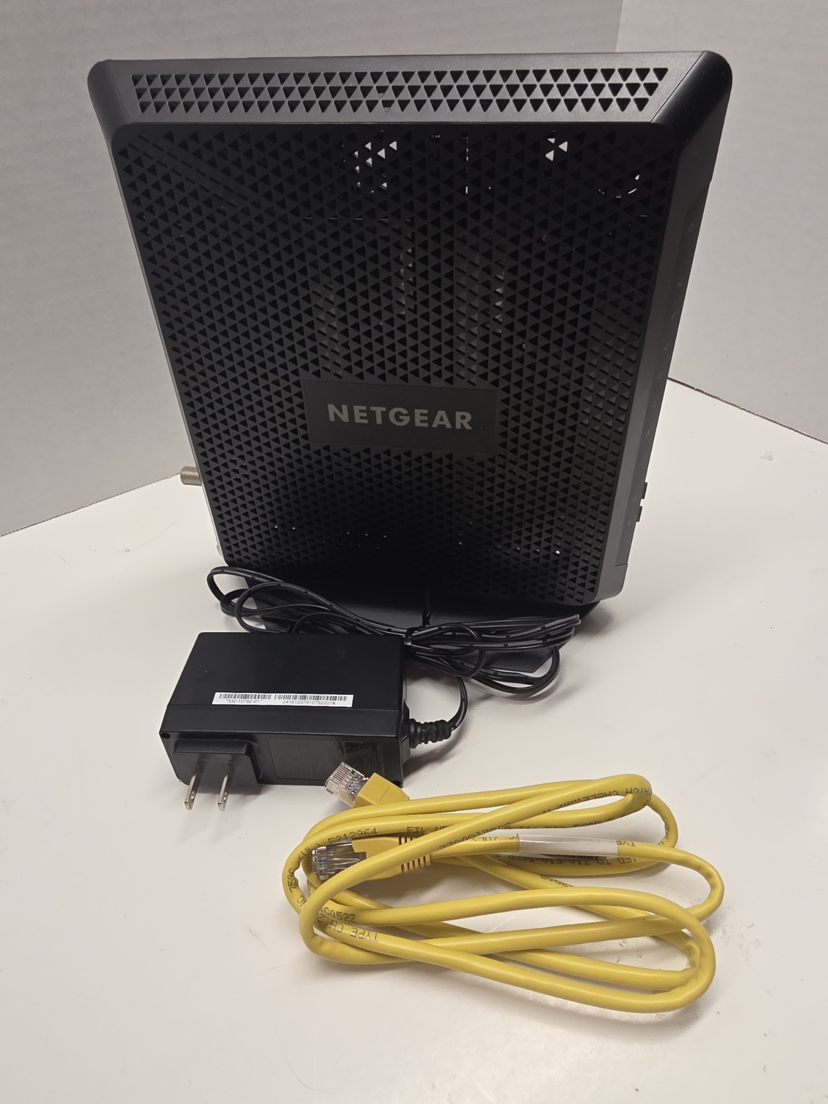 Netgear AC1900 Wifi Cable Modem Model: C7000v2