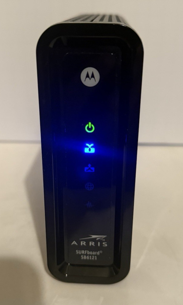 Motorola Arris SURFboard Model SB6121 DOCSIS 3.0 Cable Modem, P/N: 575186-019-00