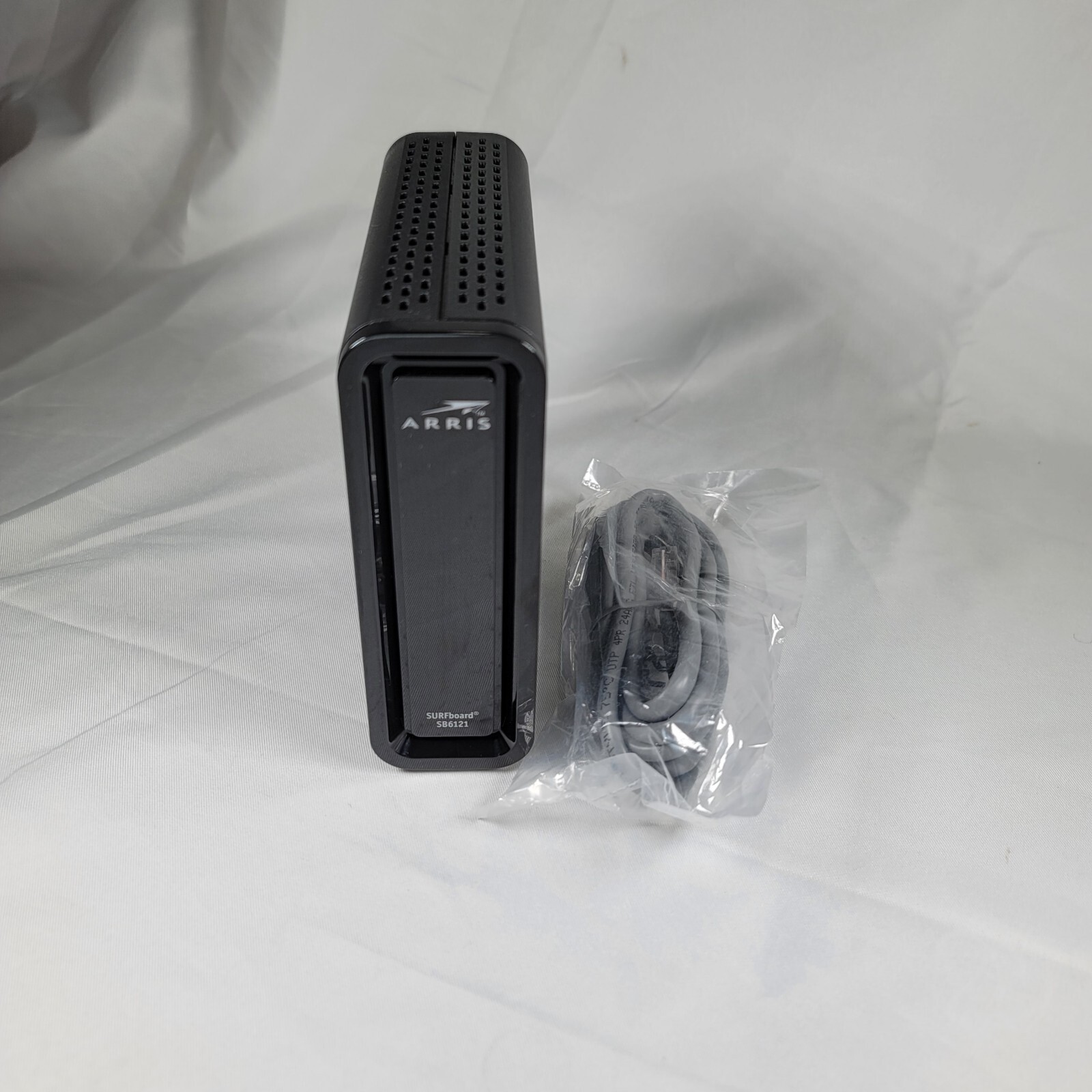 Arris Surfboard Cable Modem, DOCSIS 3.0 200 Series Model SB6121 – No AC Cord