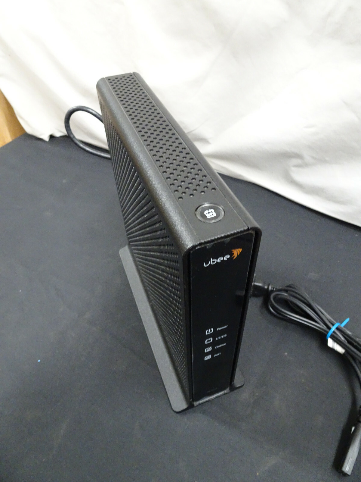 UBEE DDW365 Wireless Cable Router