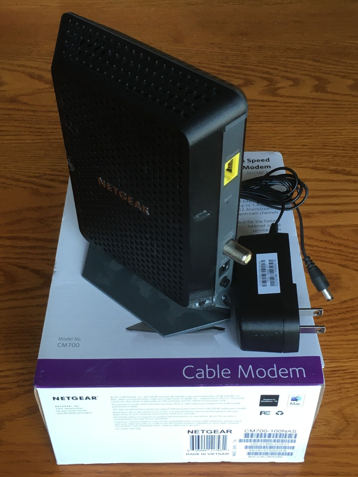 NETGEAR CM700 High Speed Cable Modem CM700-100NAS 1.4Gbps DOCSIS 3.0 light usage
