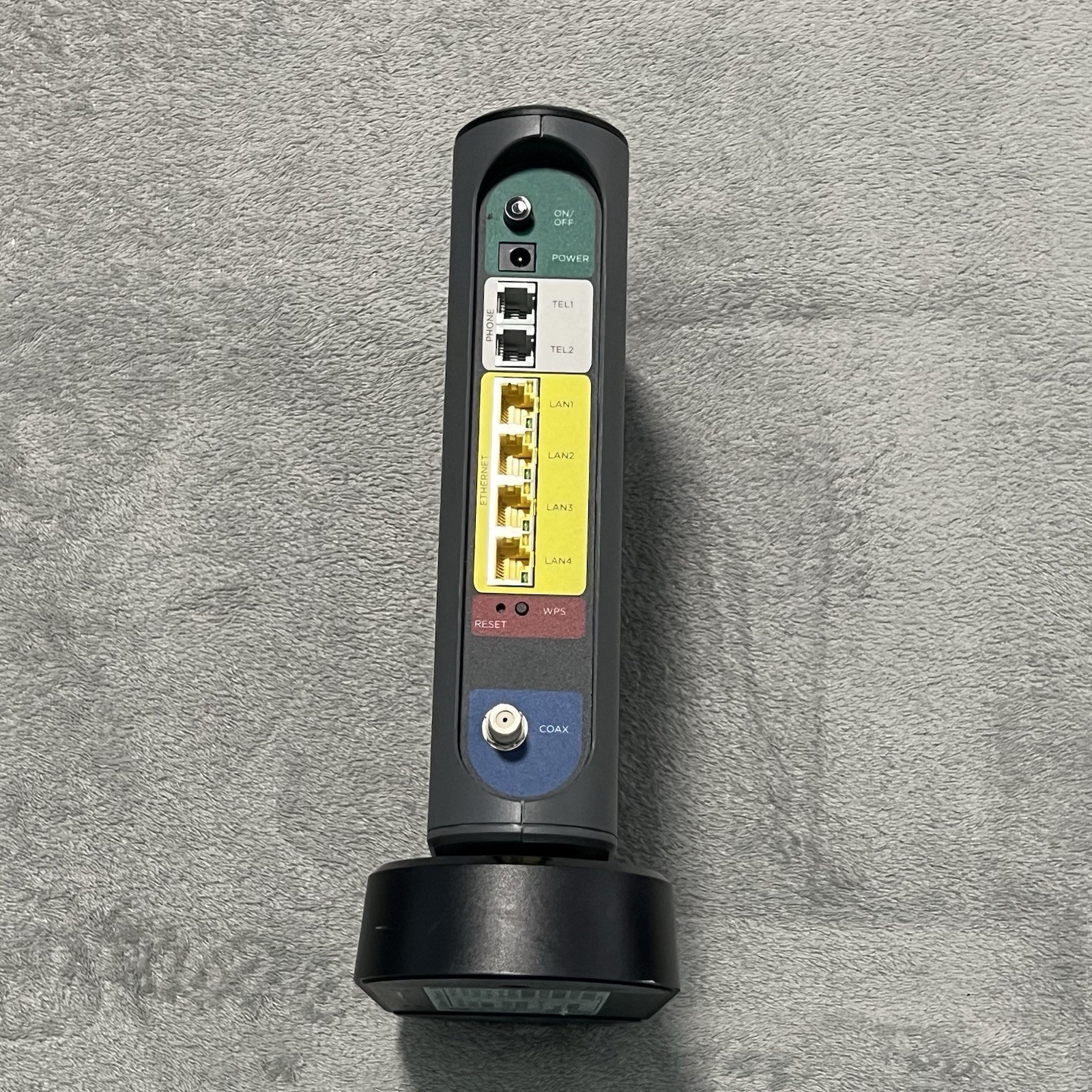 Motorola 24X8 Cable Modem Plus AC1900 Dual Band Wi-Fi Router with Voice MT7711