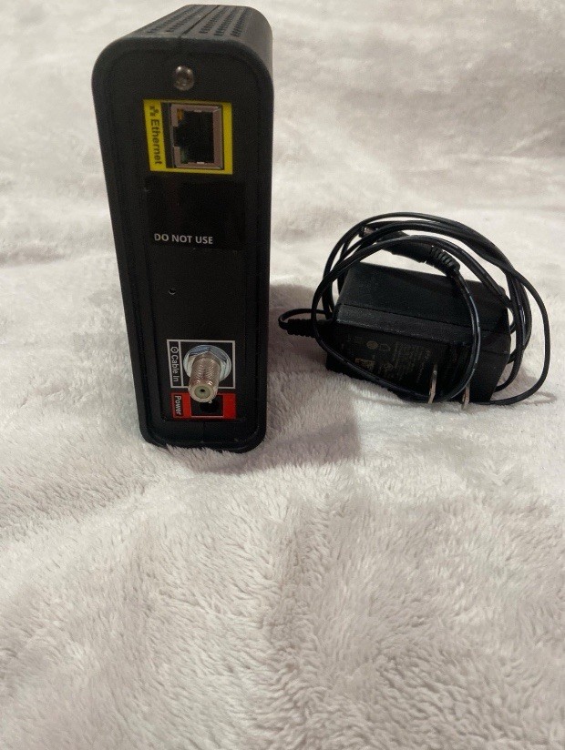 ARRIS Touchstone CM8200A DOCSIS 3.1 Ultra Fast Cable Modem – Black