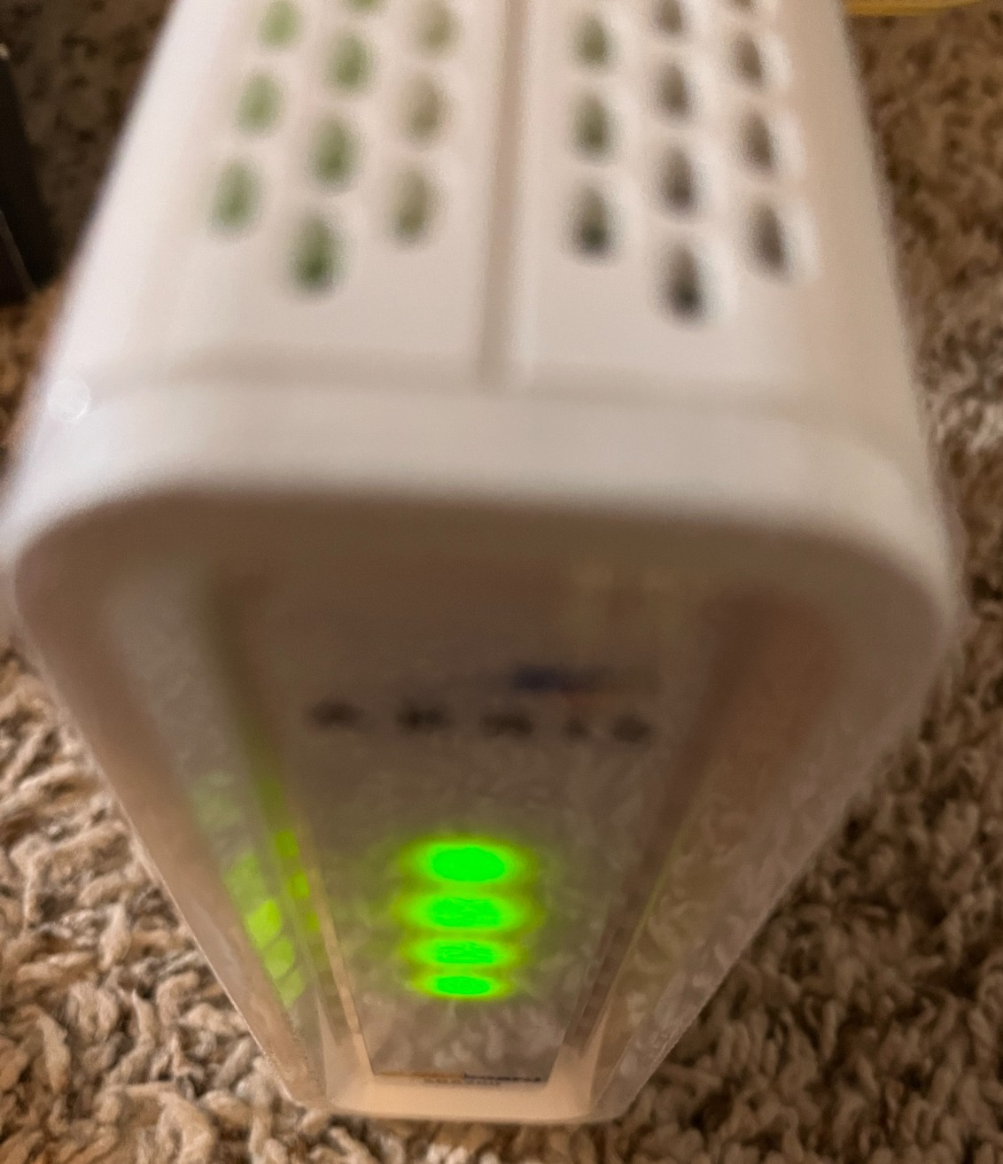 ARRIS SURFboard SB8200 DOCSIS 3.1 10 Gbps Cable Modem W/Power Cord