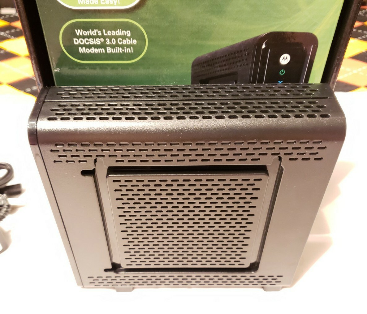 Motorola Arris Surfboard SBG6580 DOCSIS 3.0 Dual-Band Cable Modem & Wi-Fi Router