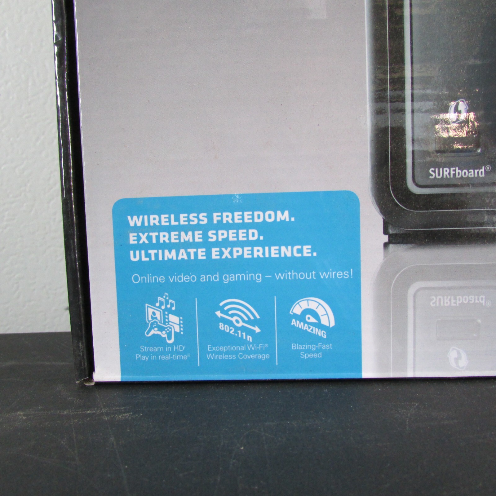MOTOROLA SURFBOARD EXTREME WIRELESS CABLE MODEM & GIGABIT ROUTER e