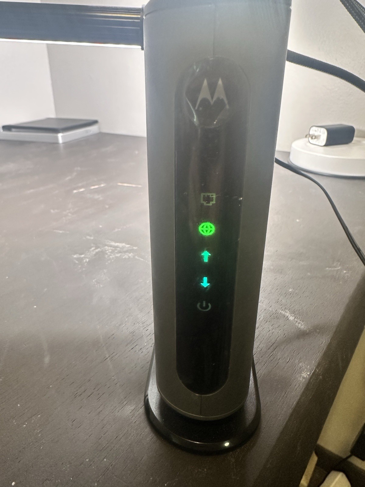 Motorola MB7420 – 16×4 Cable Modem – 686 Mbps – With Power Cord *TESTED*