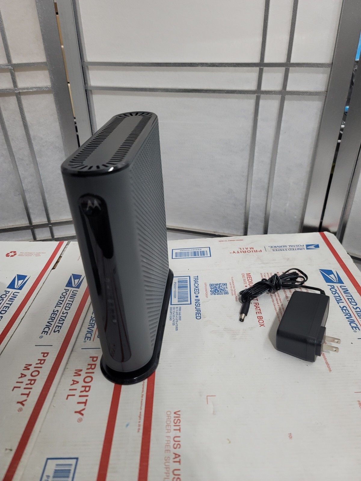 Motorola MG7550 16×4 Cable Modem Plus AC1900 Wi-Fi Router 2.4G/5G MINT FAST SHIP