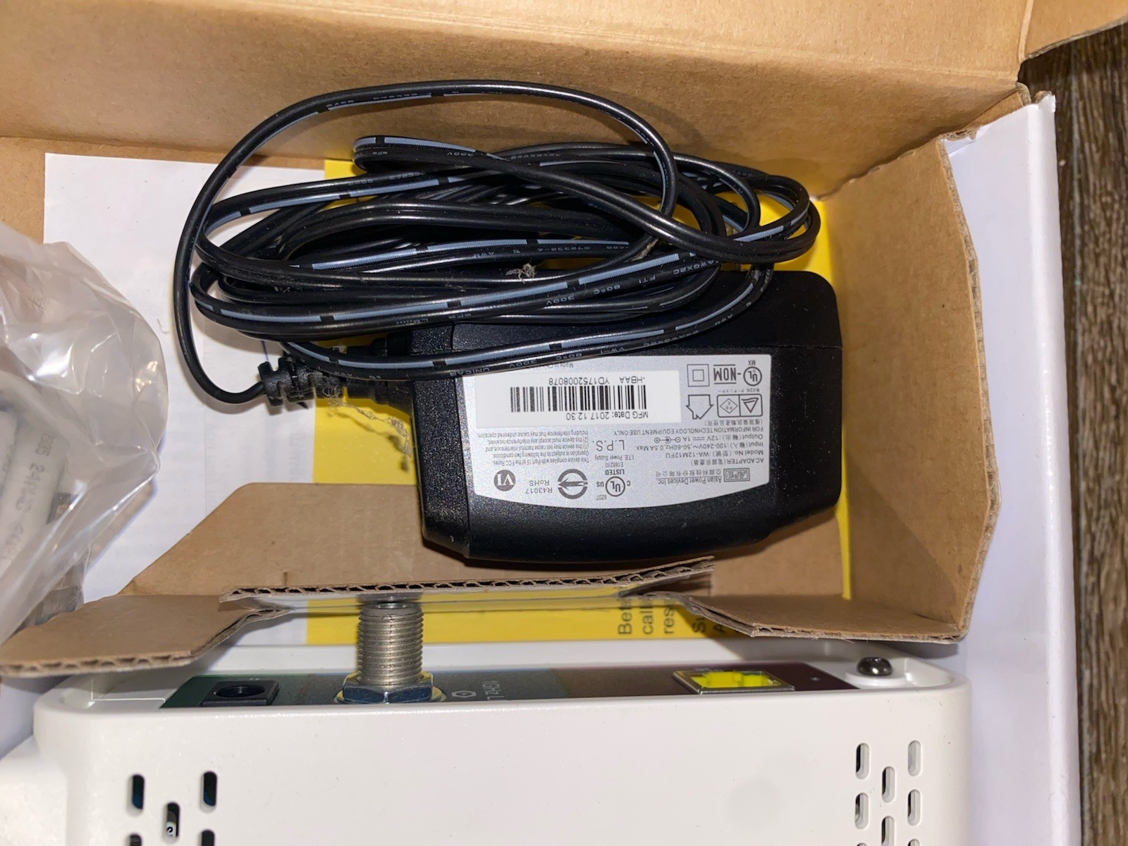 ARRIS Surfboard SB6190 32×8 DOCSIS 3.0 Cable Modem