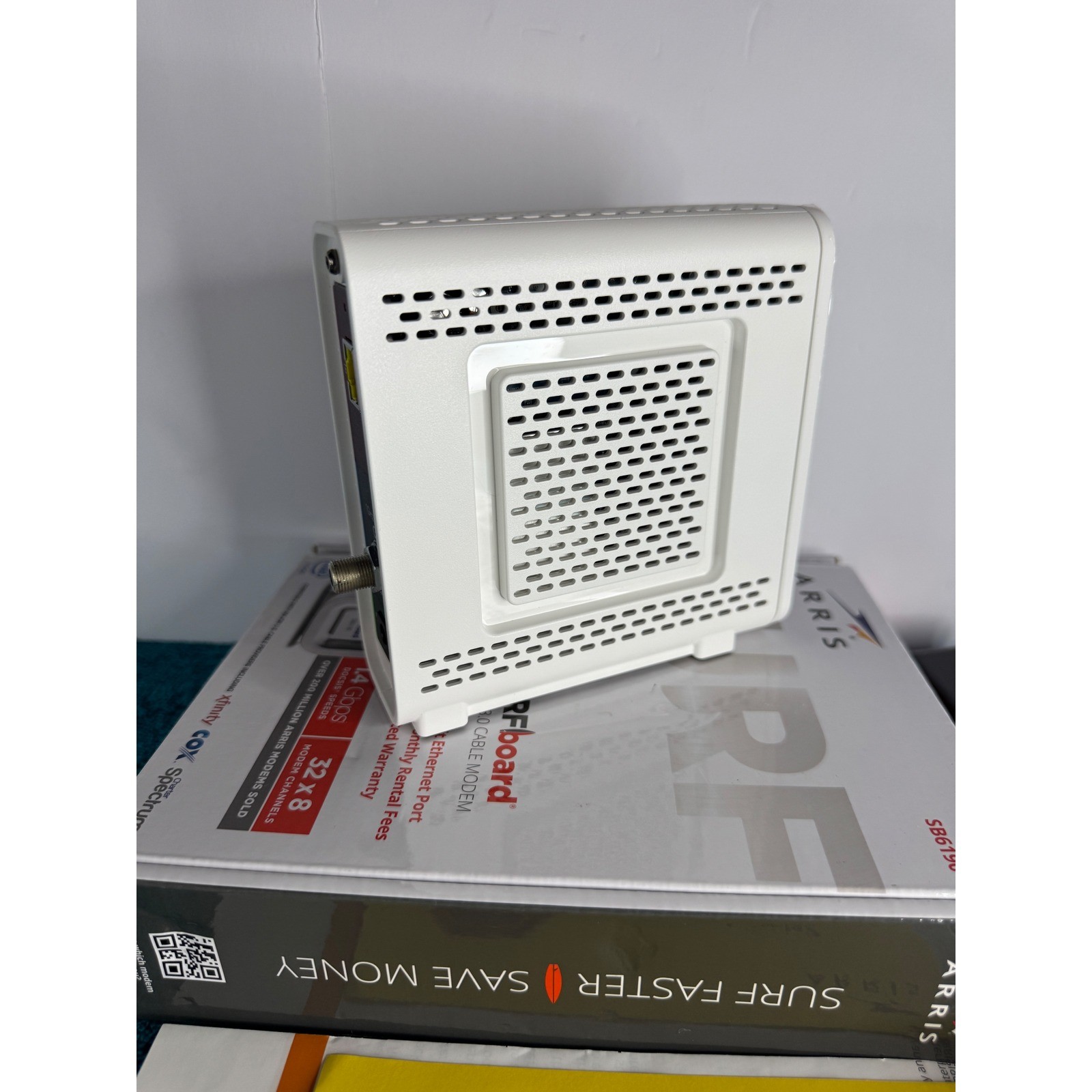 ARRIS SURFboard SB6190 DOCSIS 3.0 Cable Modem Intel Inside White – Ships Free