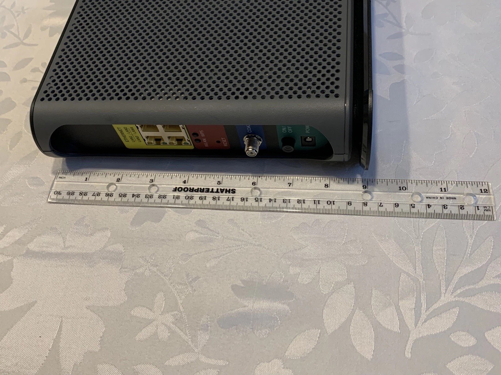 Motorola MG7540 16×4 Cable Modem Plus AC1600 Dual Band Wi-Fi Router with DFS