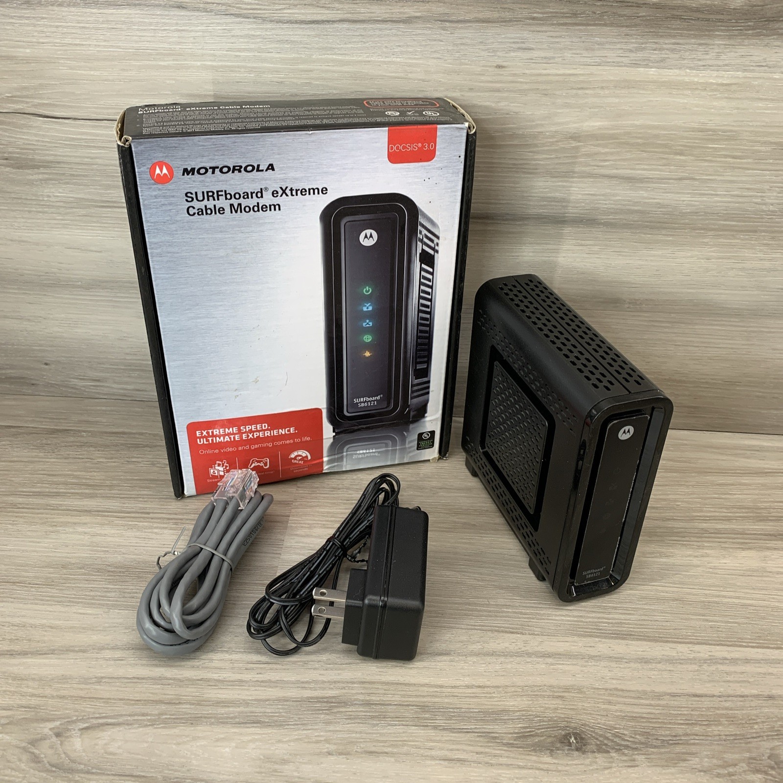 Motorola SURFboard eXtreme Cable Modem DOCSIS 3.0 (SB6121)