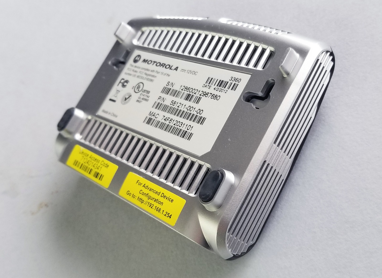 Motorola 3360 (581211-003-00) 24 Mbps DSL Modem with Adapter