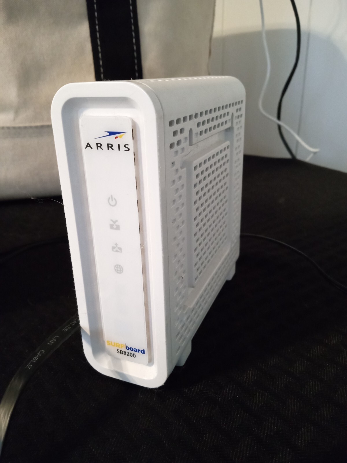 ARRIS SURFboard SB8200 Modem