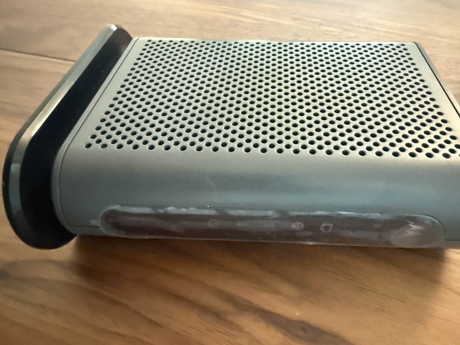 Motorola 16×4 Cable Modem, Model MB7420, 686 Mbps, DOCSIS 3.0