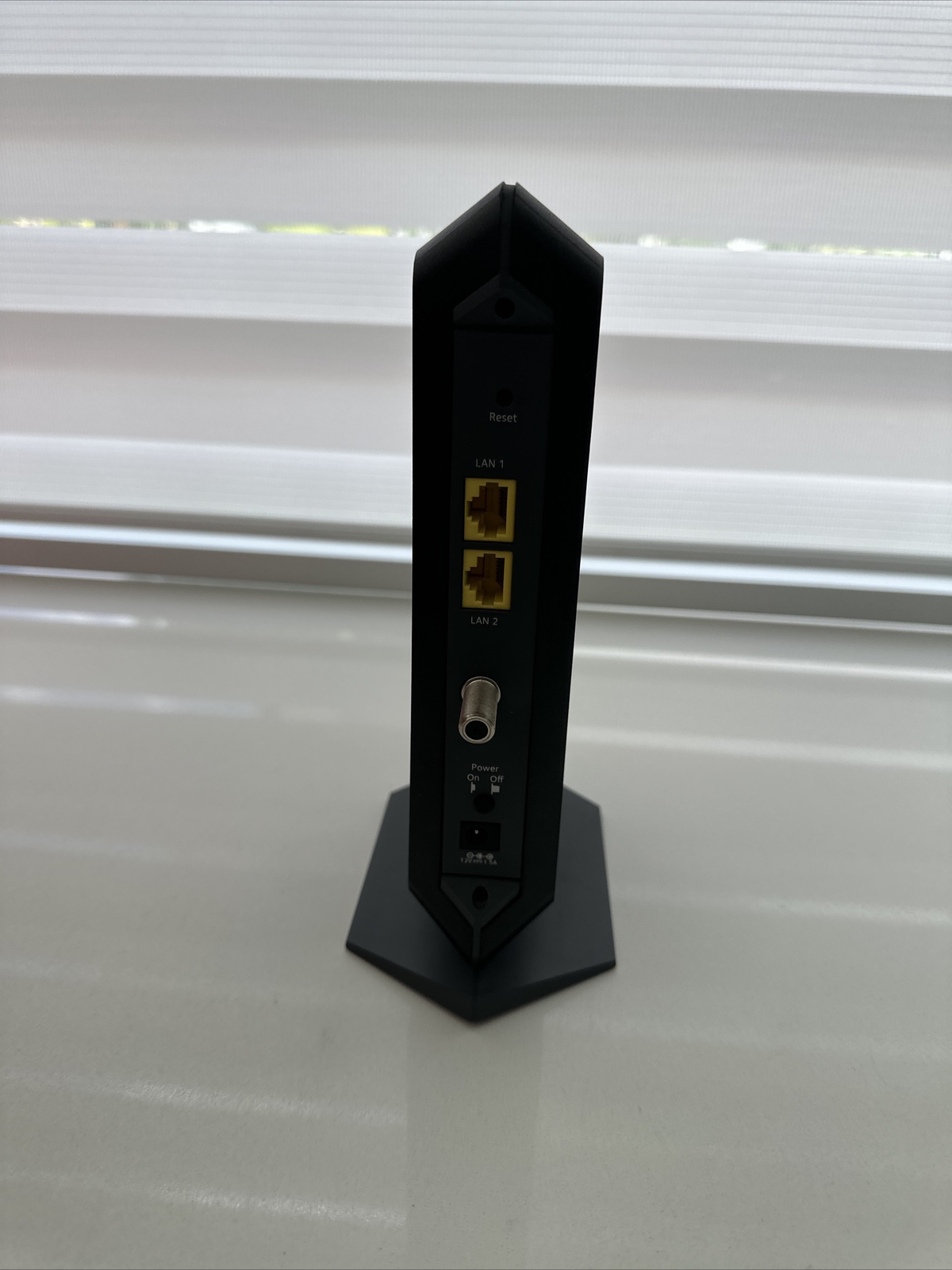 NETGEAR NIGHTHAWK CM1100 Cable Modem DOCSIS 3.1 Multi-Gig SpeedModem