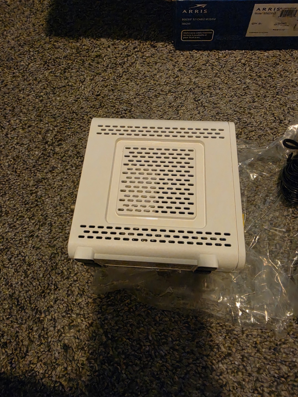 ARRIS Surfboard SB6190 32×8 DOCSIS 3.0 Cable Modem with 1.4 Gbps Download