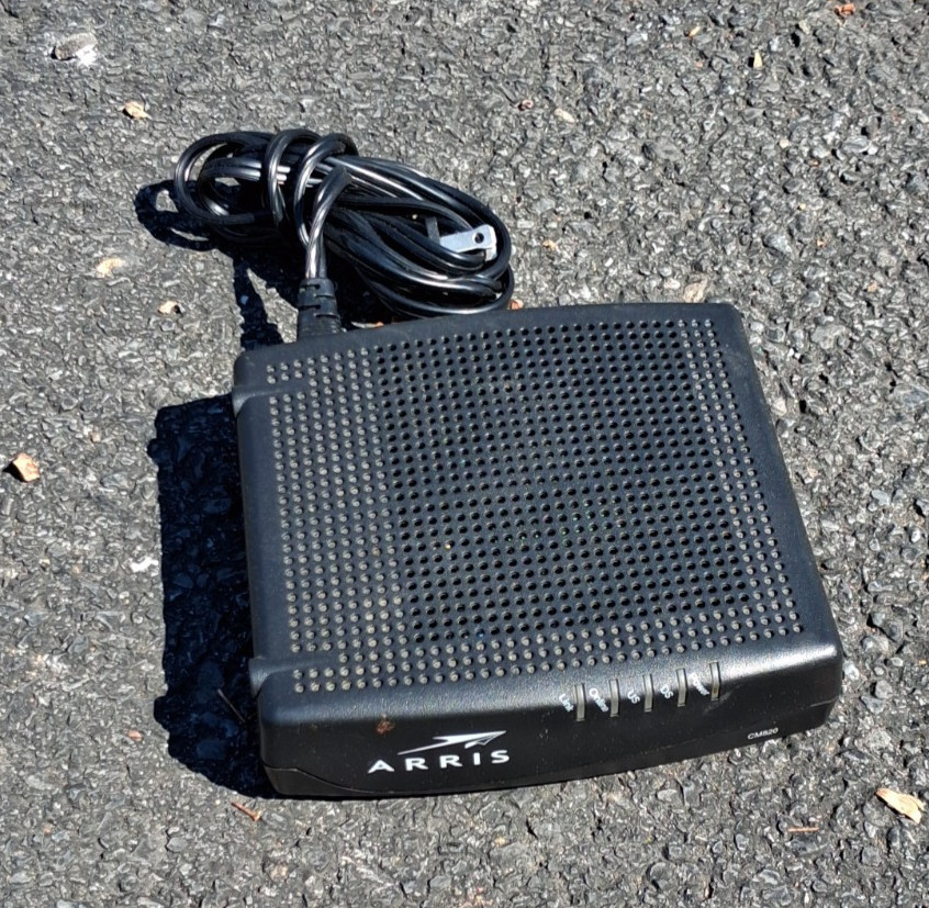 ARRIS Model: CM820A TC00DLD820 CM820A/NA DOCSIS 3.0 Cable Modem w/ Power Cord