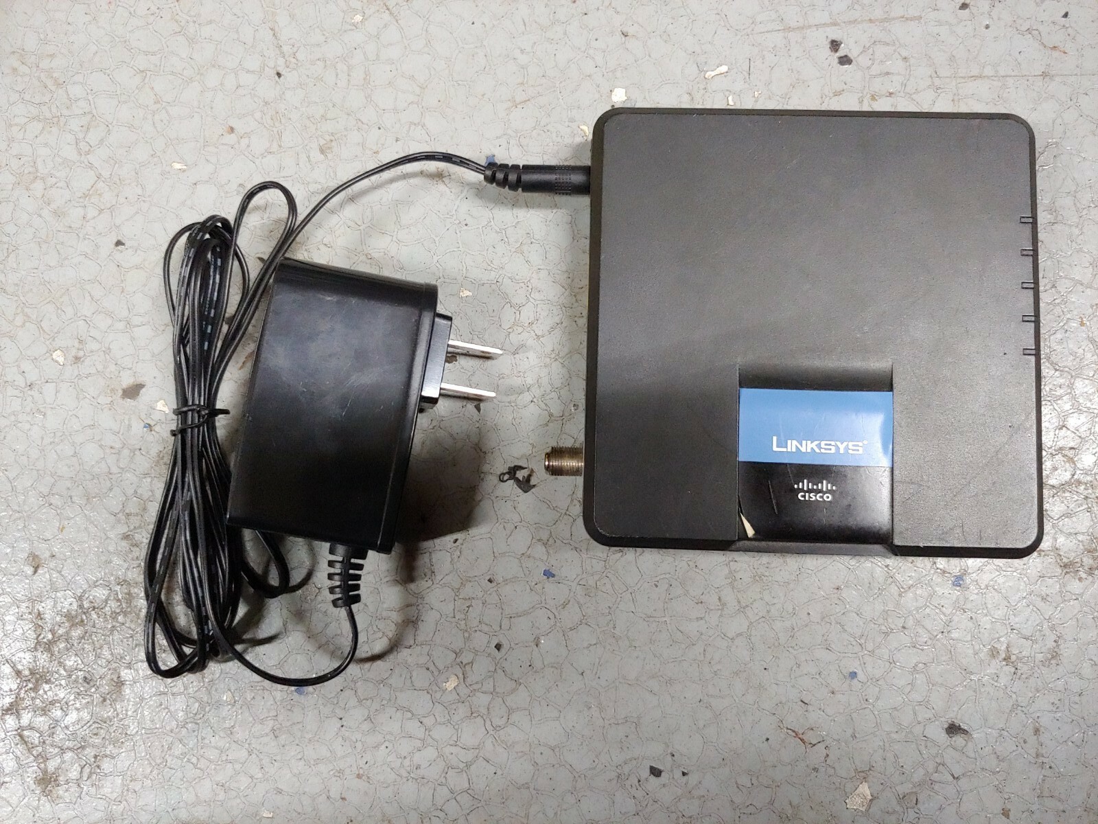 Cisco-Linksys CM100 Modem Cable Modem With USB And Ethernet Connections