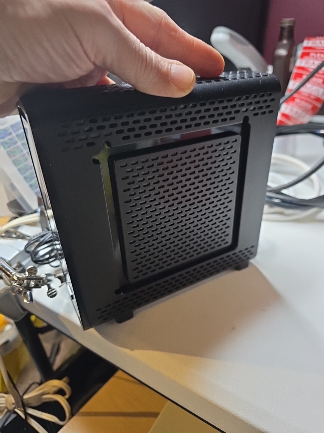Motorola SURFboard (SBG6580) DOCSIS 3.0 Cable Modem Router 4 Port TESTED &WORKS