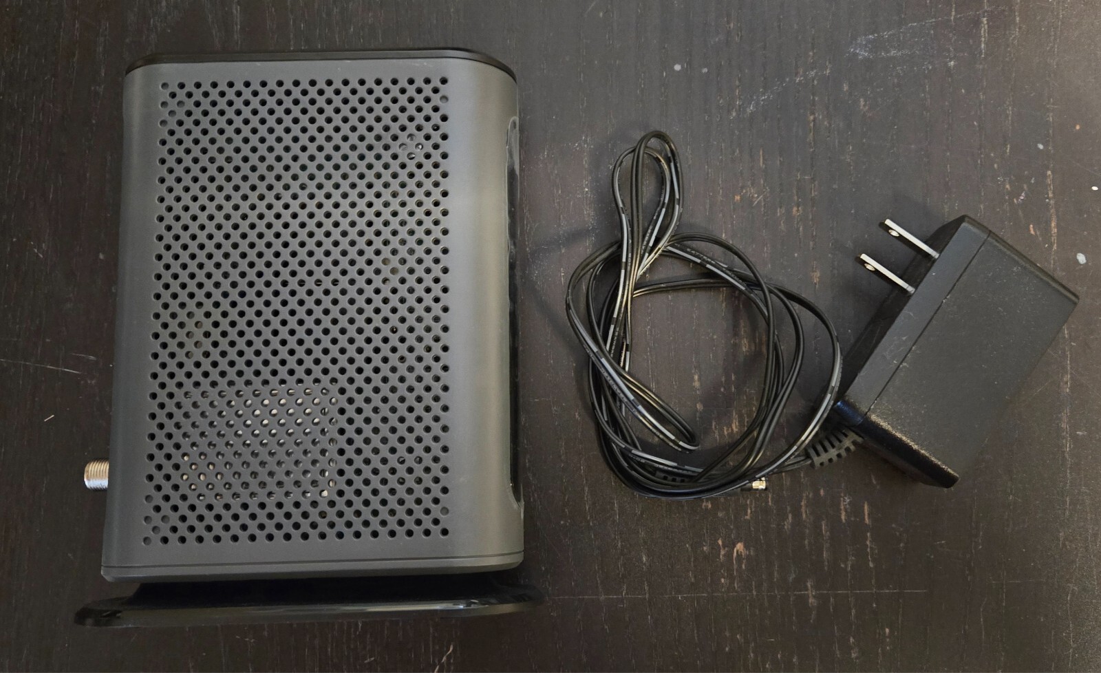 Motorola MB742010 686mbps DOCSIS 3.0 Cable Modem Used