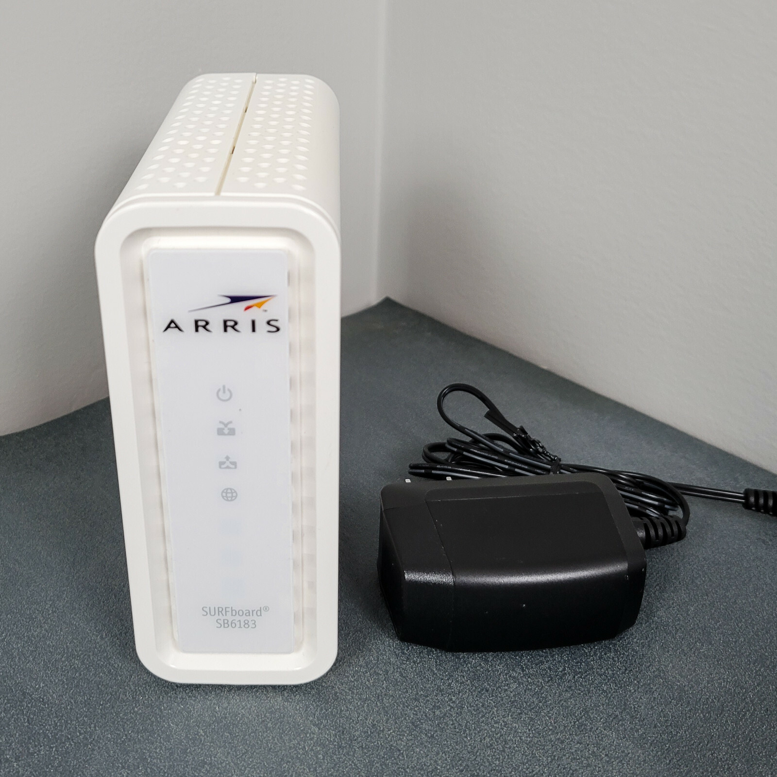 Arris Surfboard SB6183 DOCSIS 3.0 Cable Modem White