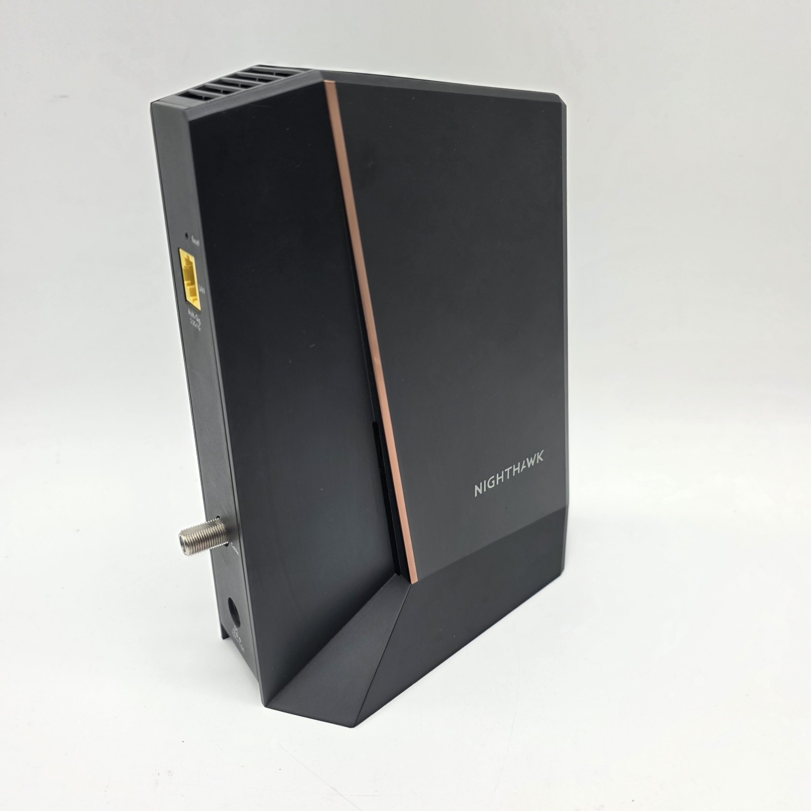Netgear Nighthawk CM2000 DOCSIS 3.1 Multi-Gig 2.5Gbps Cable Modem w/ Cables