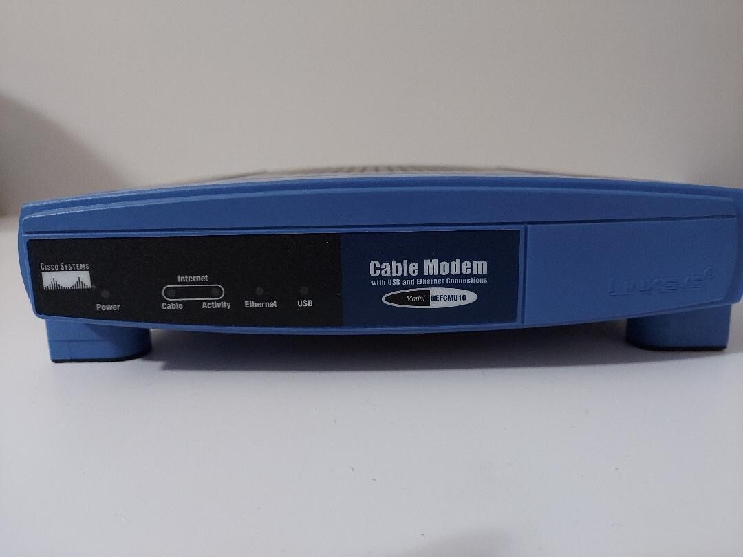 LINKSYS – Cable Modem – BEFCMU10 with USB & Ethernet Connections