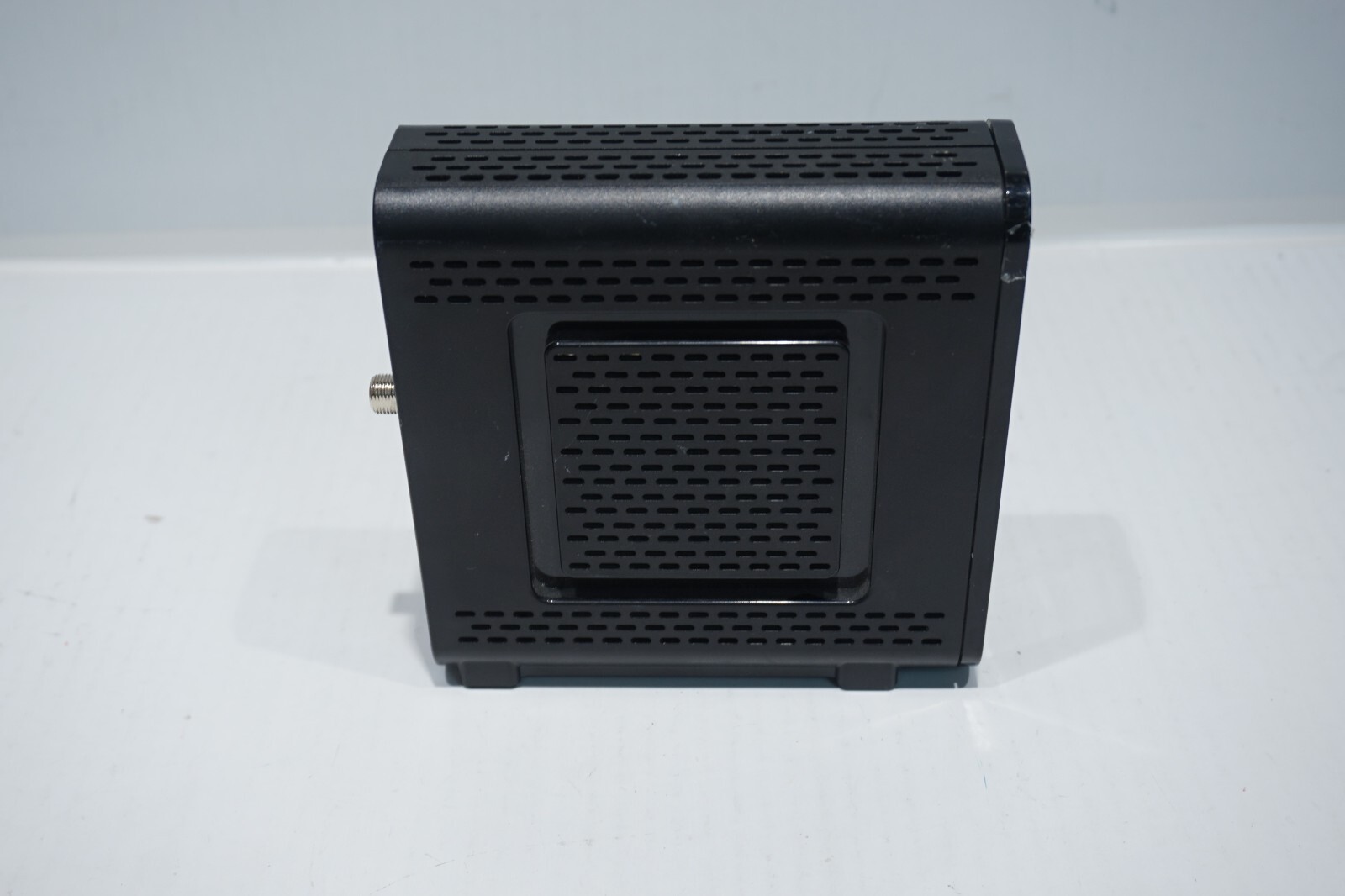 MOTOROLA ARRIS SURFBOARD SB6121 HIGH SPEED CABLE MODEM w/AC & CABLE