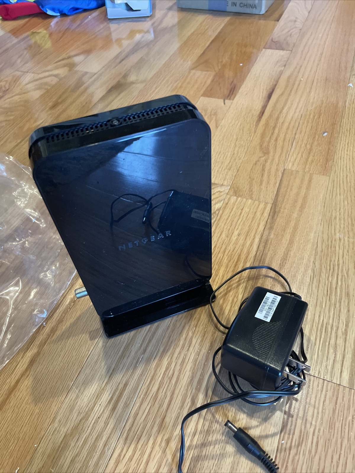 NETGEAR CM500V Cable Modem DOCSIS 3.0 Voice for Optimum, Xfinity, Cox, Spectrum
