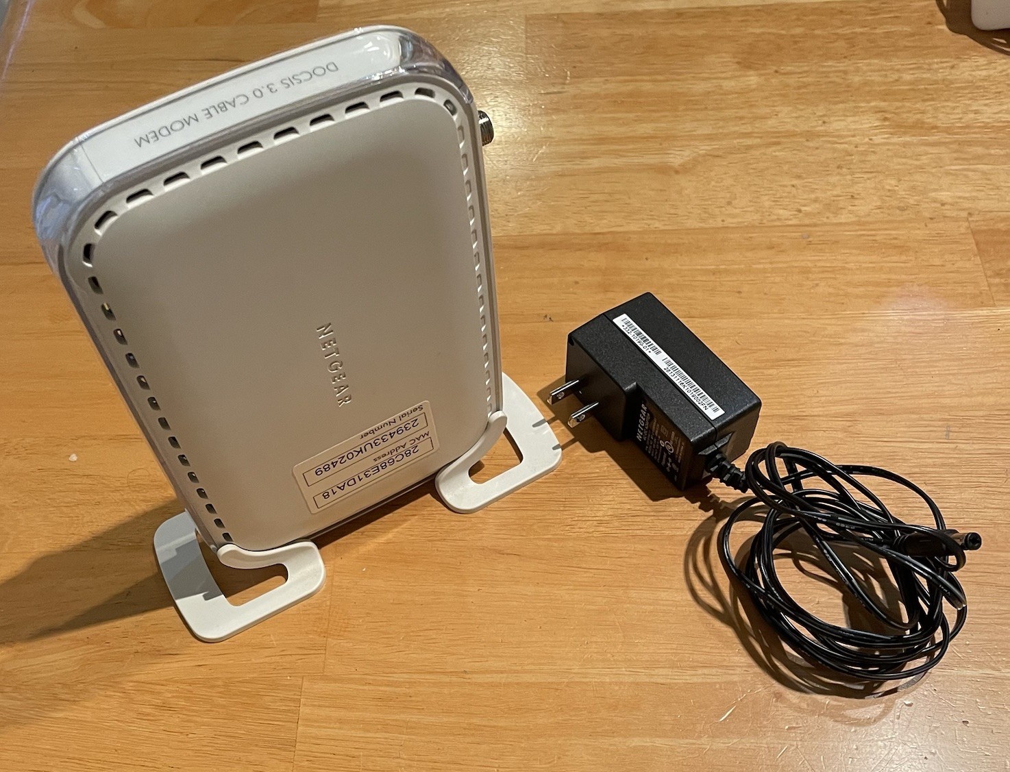 NETGEAR DOCSIS 3.0 HIGH SPEED CABLE MODEM MODEL # CMD 31 T