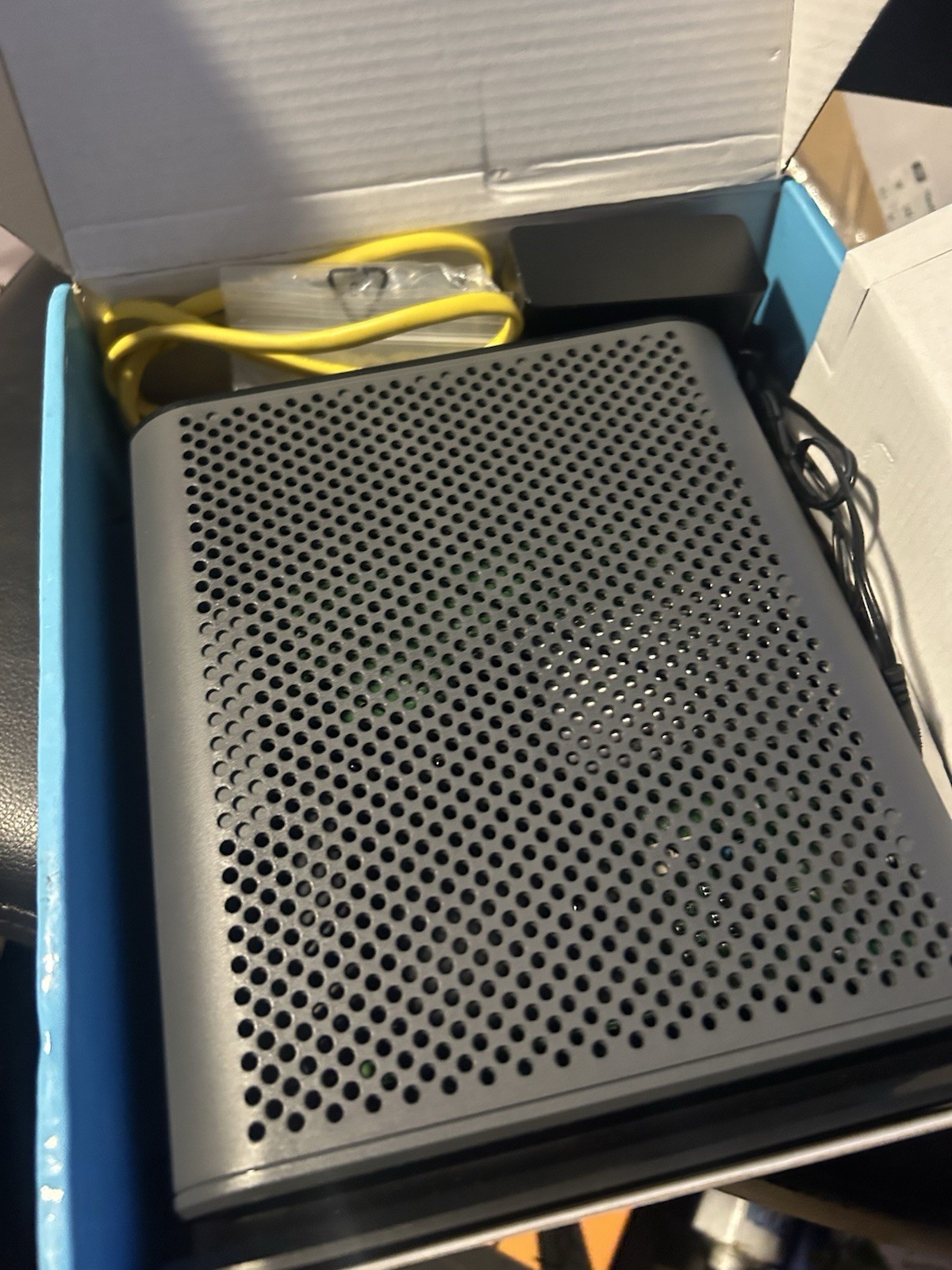 Motorola 24×8 Cable Modem MB7621-10 1000+ Mbps / Open Box
