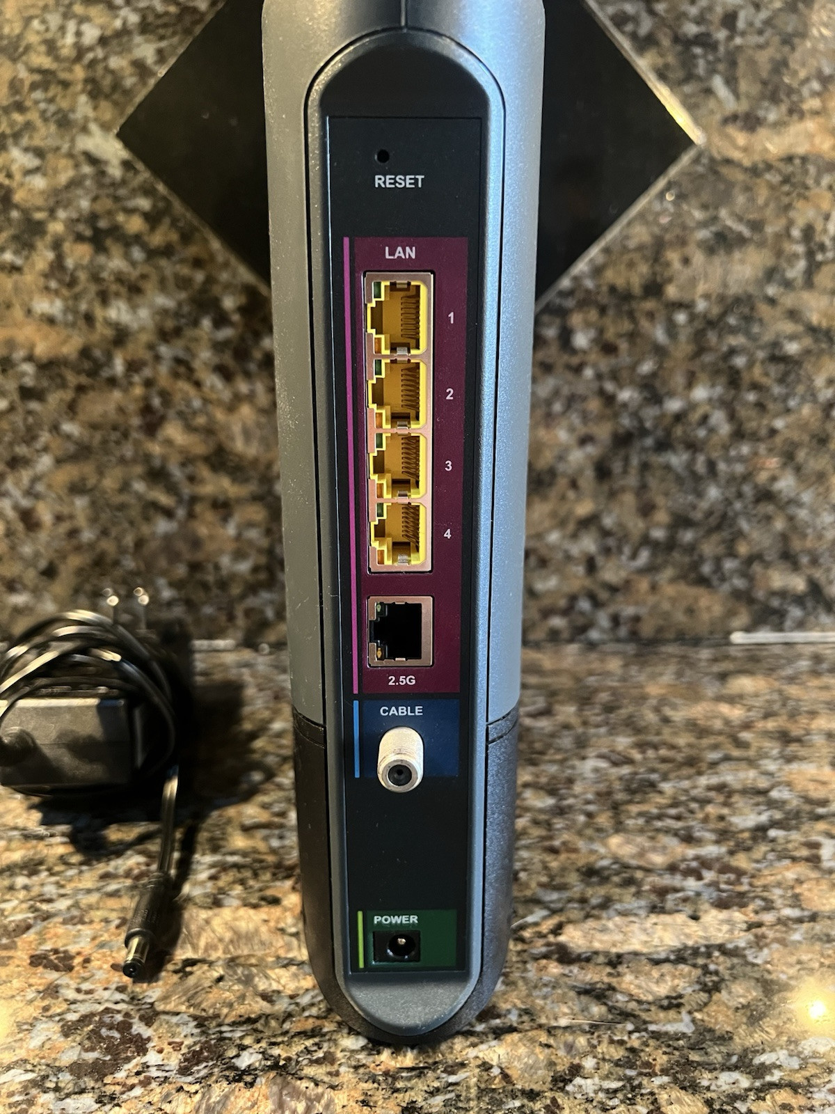 ARRIS G36 – SURFboard DOCSIS 3.1 Multi-Gig Cable Modem & Wi-Fi 6 Router Combo