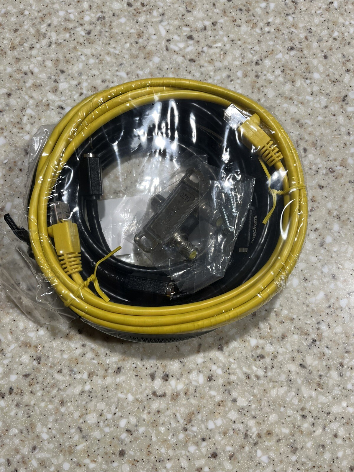 NEW! Spectrum SIK HSD Kit – 12′ & 6′ Coax, 7′ Cat 5e, 2-Way Splitter, 606211-TFC