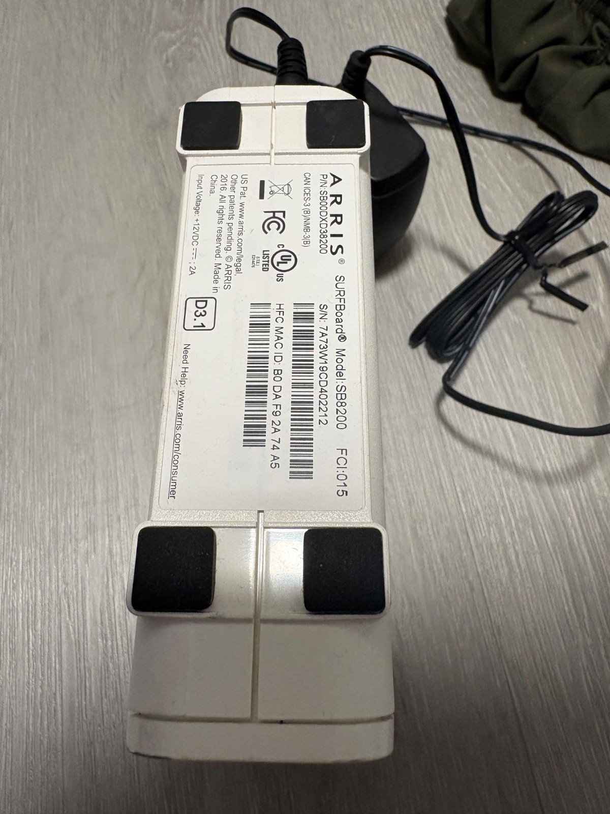 ARRIS SURFboard SB8200 DOCSIS 3.1 Gigabit Cable Modem (Includes Power Adapter)